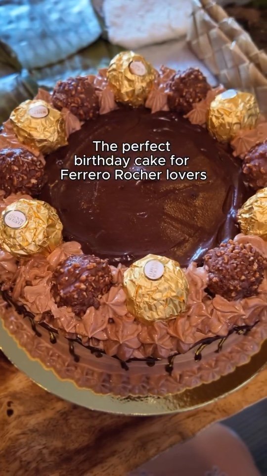 Ferrero Rocher but make it cake? 🎂